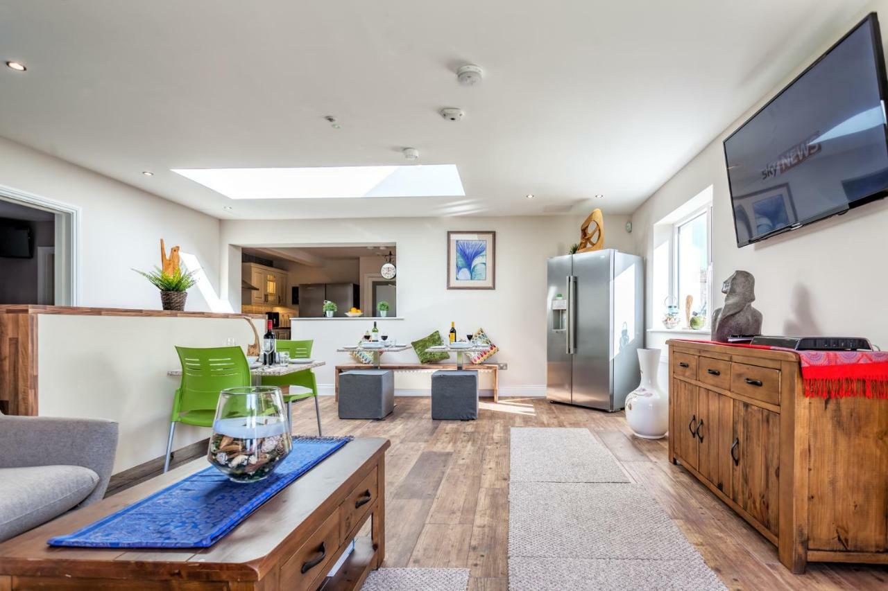 ホテルTintawn House サンディフォード エクステリア 写真